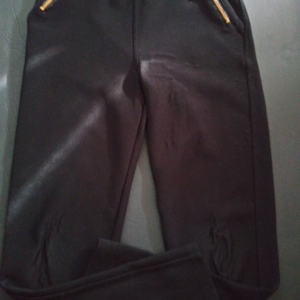 Kids black leggings